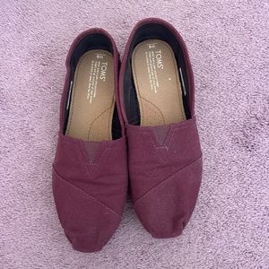 Toms - burgundy size 9